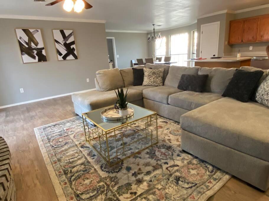 Large Modern Family Home! Soncy Εξωτερικό φωτογραφία