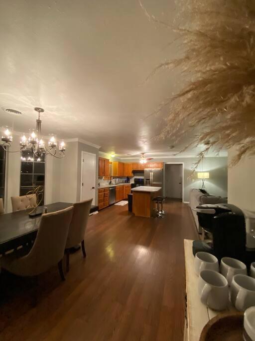 Large Modern Family Home! Soncy Εξωτερικό φωτογραφία